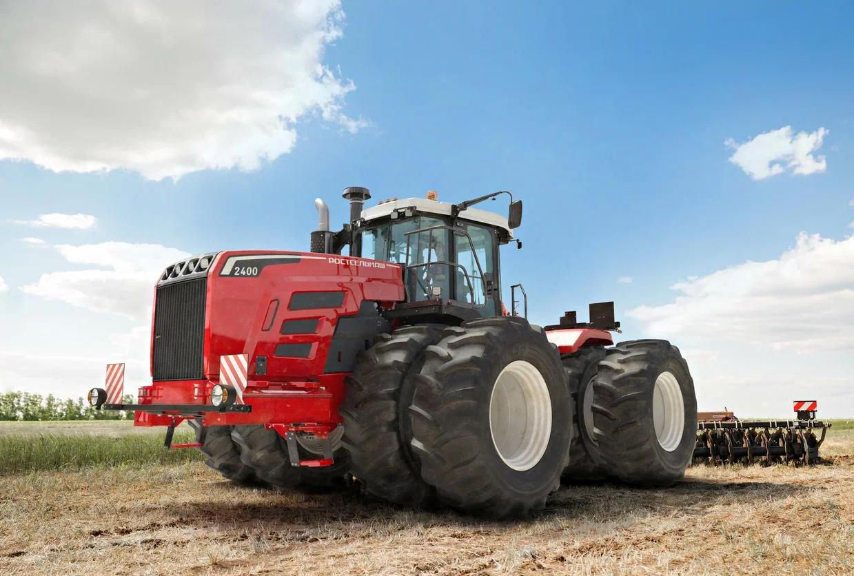 Анонс тракторов Ростсельмаш 2000-й серии